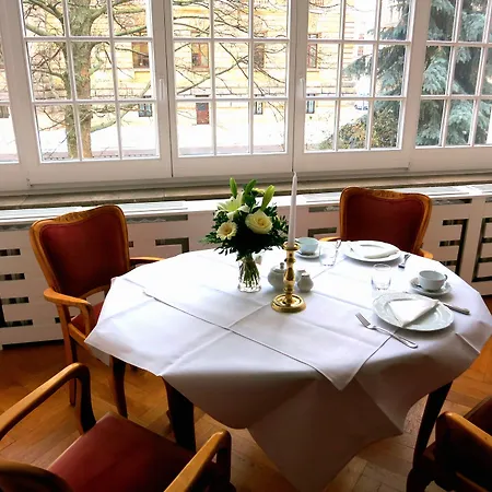 Hotel Gaestehaus 3*