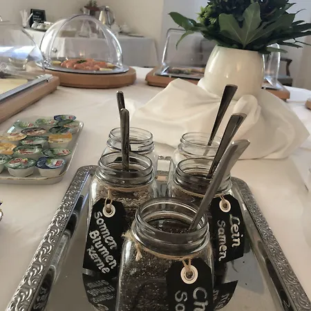 Hotel Gaestehaus 3*