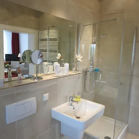 Gaestehaus فندق 3*